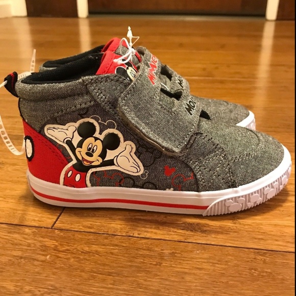 Disney Lion King Toddler Boys Athletic Shoes Light Up Sizes 10 9 8 NWT